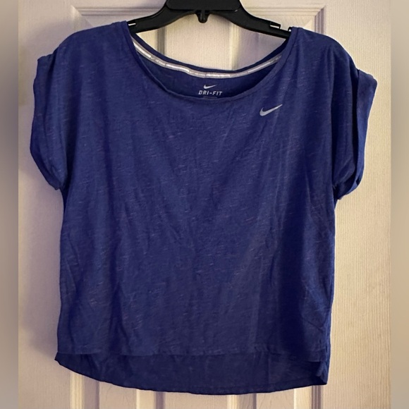 Nike Dri-Fit Cropped Tee - Picture 1 of 4